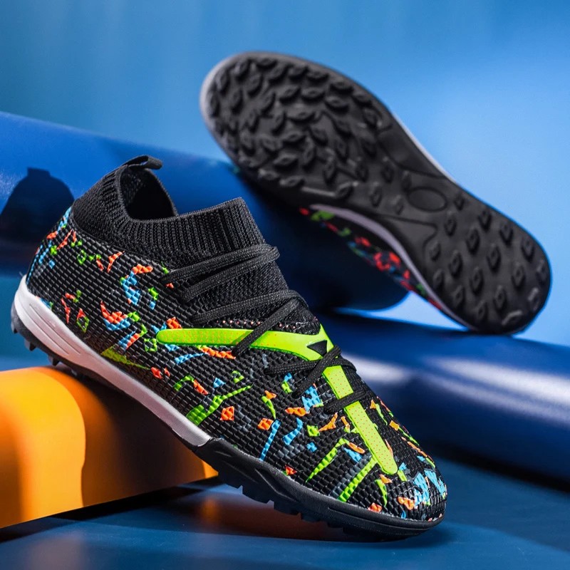 Men Soccer Shoes Long Spikes Soccer Cleats Indoor Sports Shoes Professional Football Boots Drop