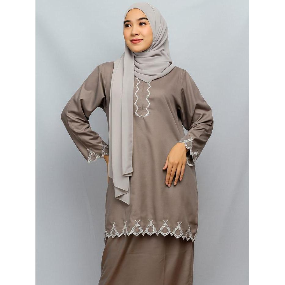 Qiarinn Stelan Rok Kurung Bordir Simple Dan Mewah Bahan Katun Toyobo