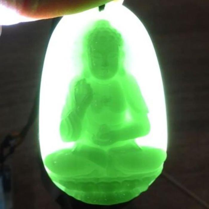 Liontin Black Jade Stone Ukiran Budha