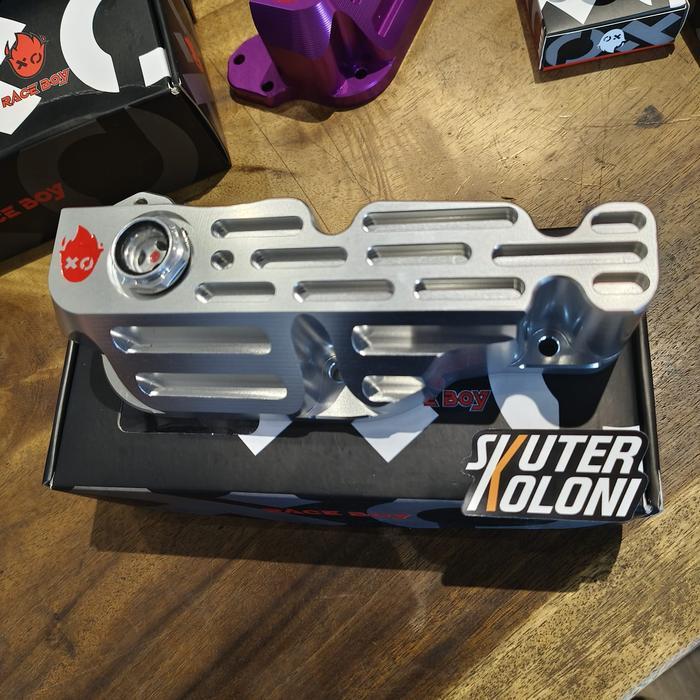 RACE BOY Oil Carter Cover Bak Oli Mesin CNC Vespa LX S 125 iget Sprint Primavera GTS 150 3v iget abs