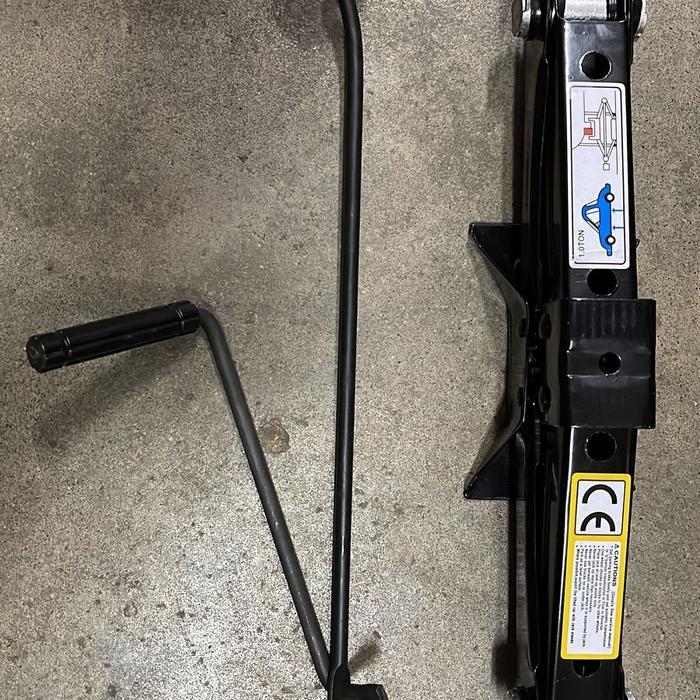 Dongkrak Buaya 1 Ton