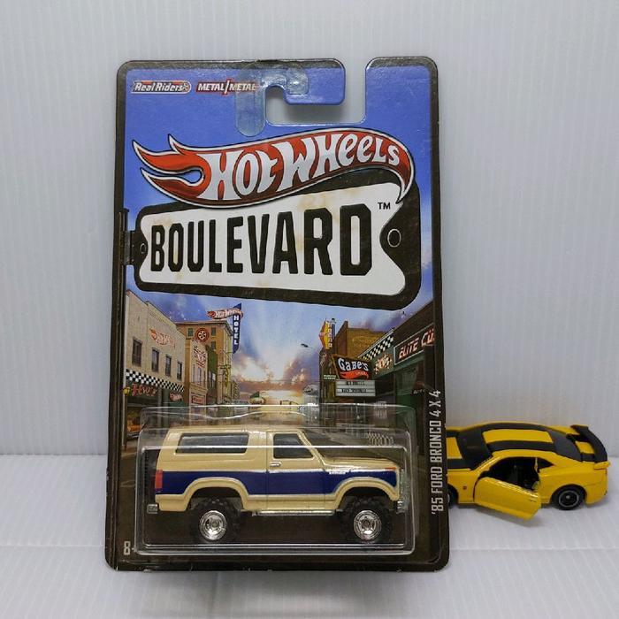 Hot Wheels Boulevard 85 Ford Bronco 4x4 2013 Mix 4 Hotwheels