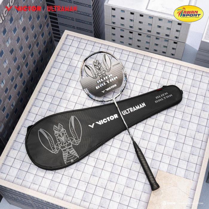 VICTOR Raket Badminton Special Edition Ultraman ARS Alien Baltan S Original dengan Bonus Cover dan