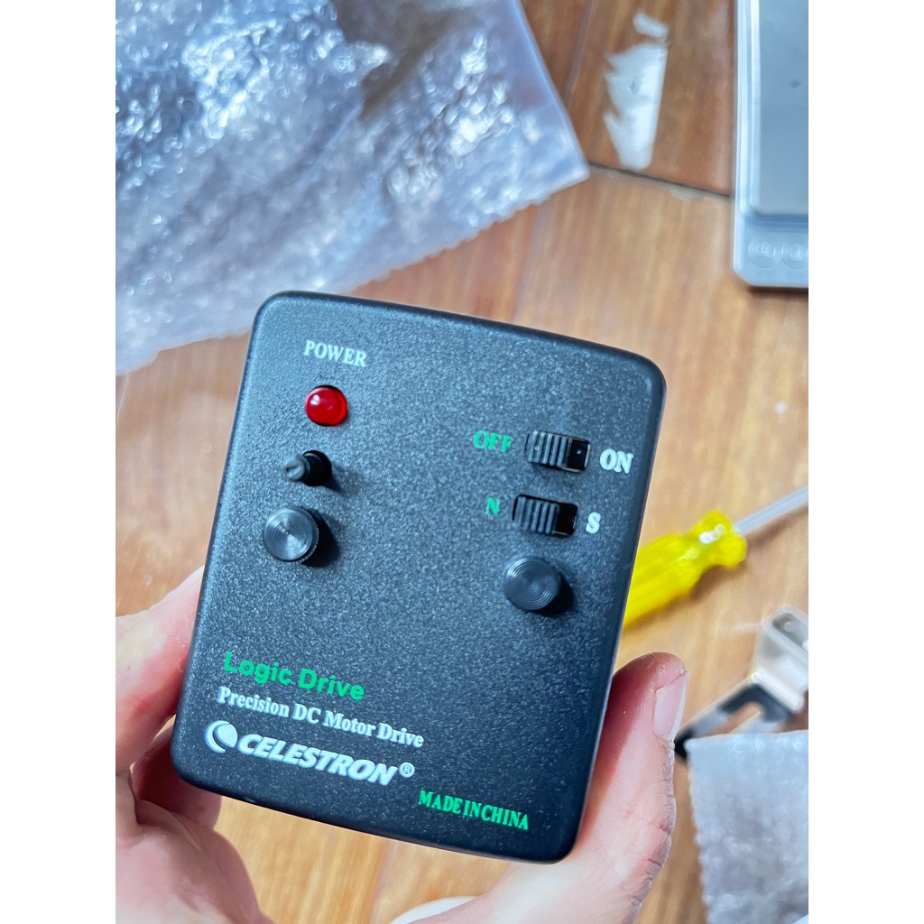 STOK TERBATAS  Celestron R/A Single Axis Motor Drive for the AstroMaster Telescope& PowerSeeker#9351