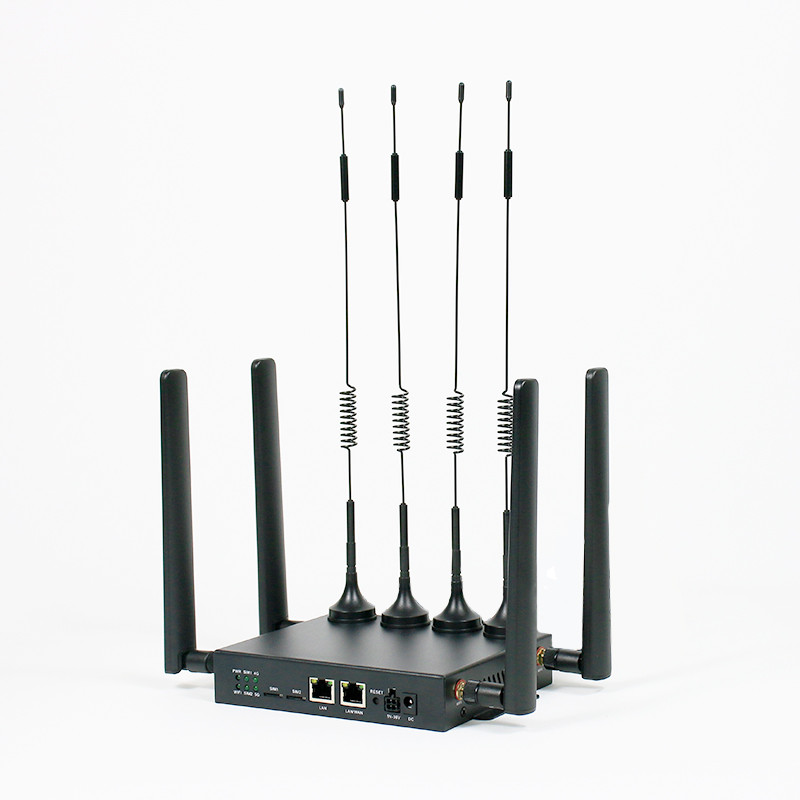 Vehicle Cellular Router 4G5G Lte Multi Sim Card Wireless Car Wifi Em 5G Router With Sim Card Chiet