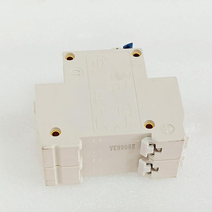 MCB DC MOTOR LISTRIK DOUBLE 2 BATERAI COS MCB B63 D63 63A