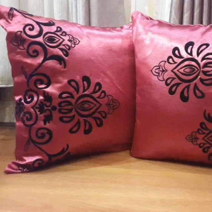 SALE Sarung Bantal Sofa Mewah Merah Maroko tekstur Beludru Velvet