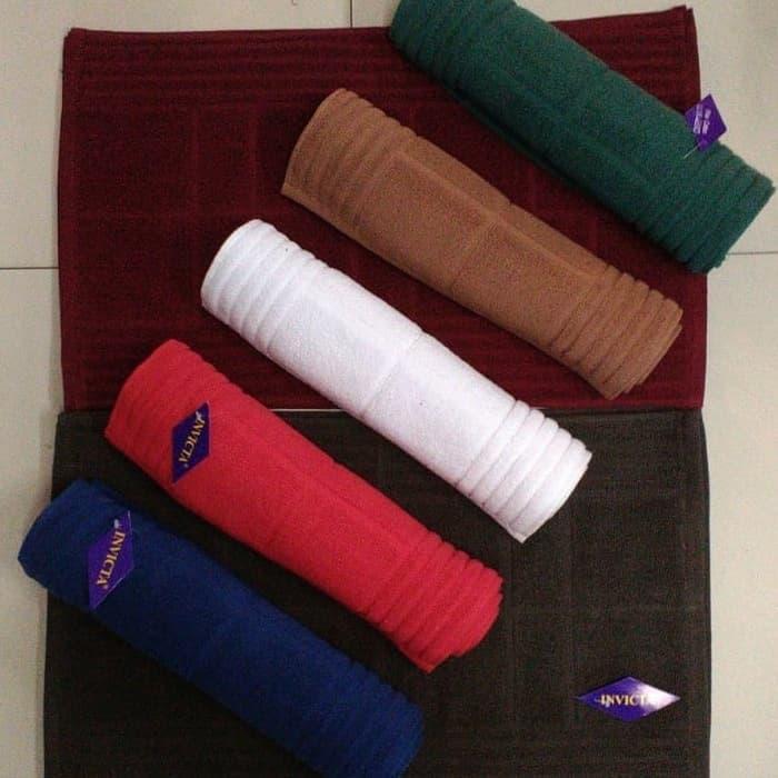 Keset Handuk Invicta