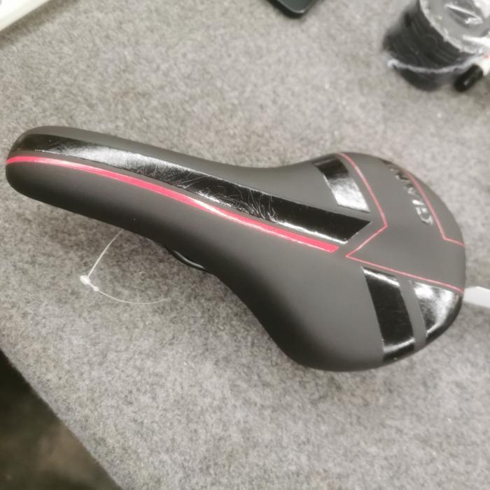 Ready Sadel Sepeda Sr Italia Giant Seri Xtc800