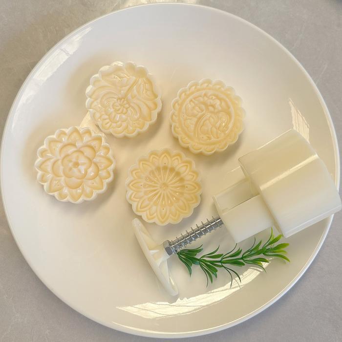 CETAKAN MOONCAKE ISI 4 CETAKAN KUE BULAN 100GR CETAKAN KUE BULAN ISI 4 100GR