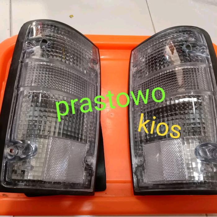 lampu stop belakang stoplamp kijang super grand extra putih baut 4 set