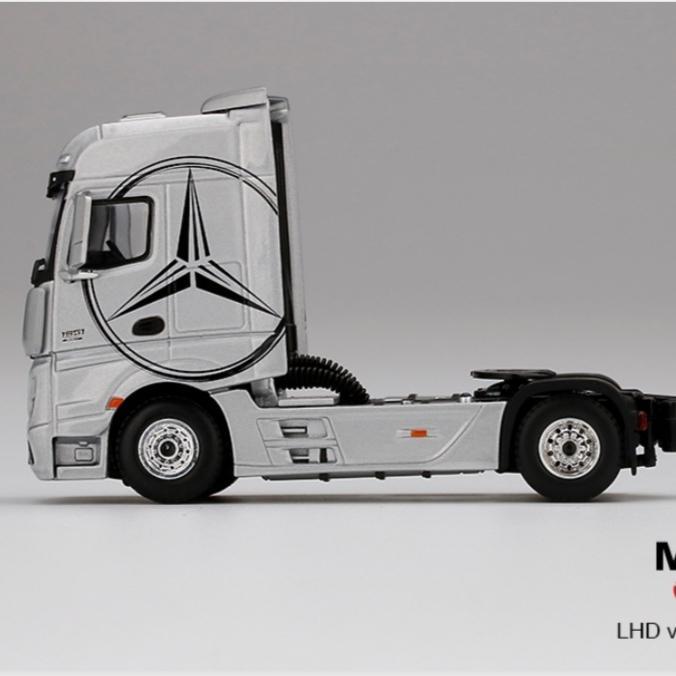 Jual Mini GT 139 Mercedes-benz Actros Silver w/ Black Mercedes Logo