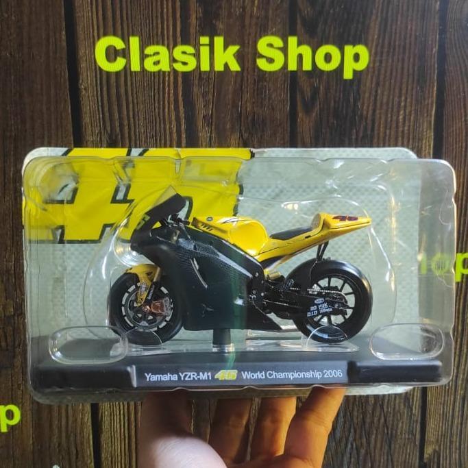 1/18 scale motor yamaha yzr-m1#46 world championship 2006 rossi spang test kode 1452