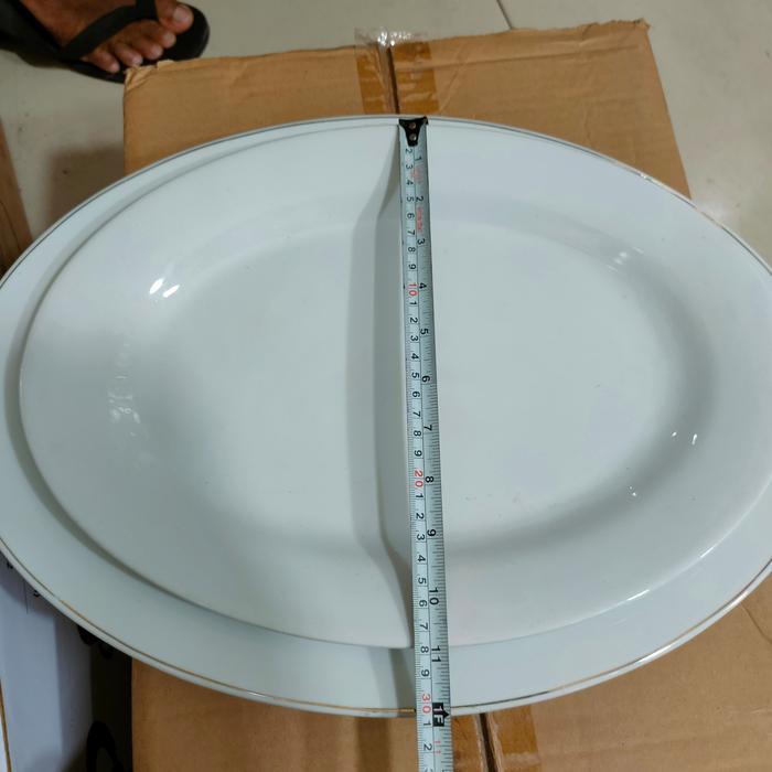 piring oval keramik 40 cm x 28 cm tebal