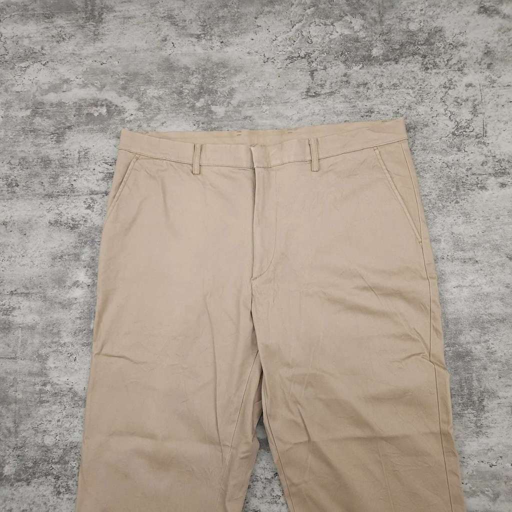 Celana UNIQLO Ezy Ankle Chino Pants G098 - Size XL