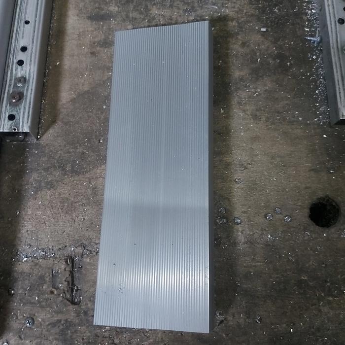 AKSESORIS TANGGA /TANGGA LIPAT ALUMINIUM PIJAKAN