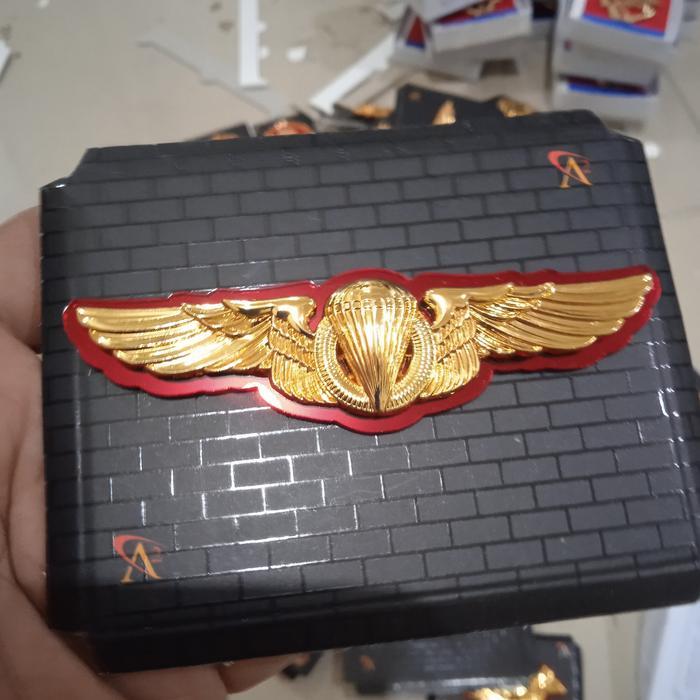 SUPER EXLUSIVE BREVET WING PARA AU DASAR AKRILIK MIKA