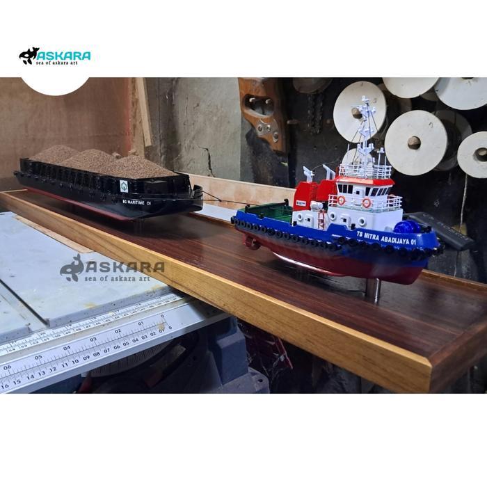miniatur kapal 1 set tugboat dan barge / tongkang kode 610