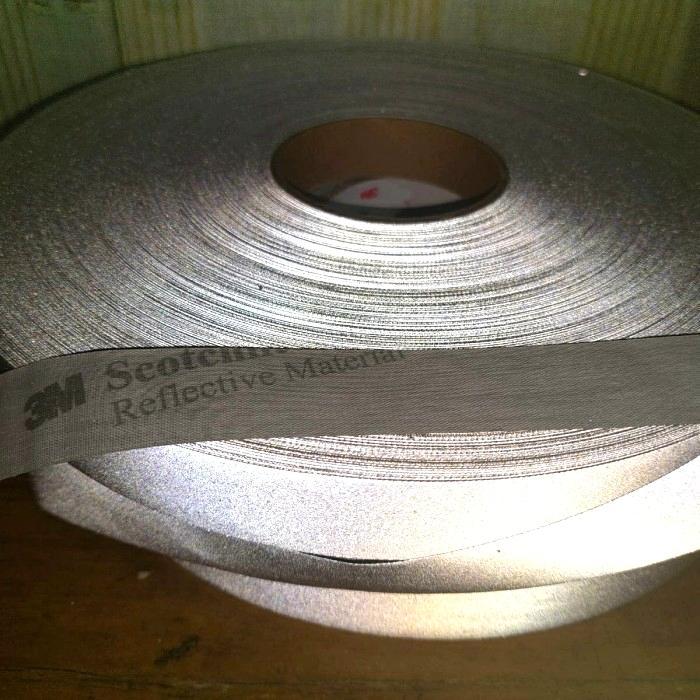 3M 8906 Skotlet Reflector Kain-Scotlight Baju Safety 2,5 Cm X 200 M