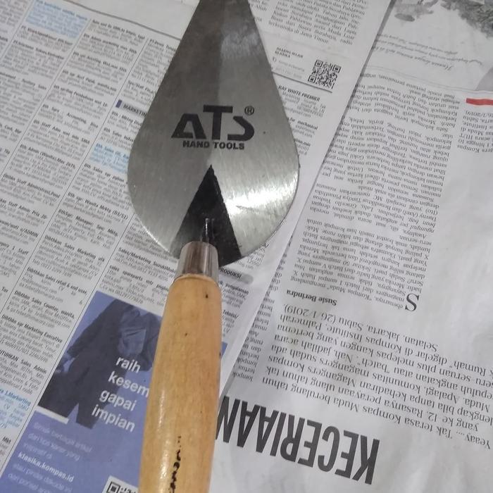 sendok semen gagang kayu sendok semen lancip sekop kecil