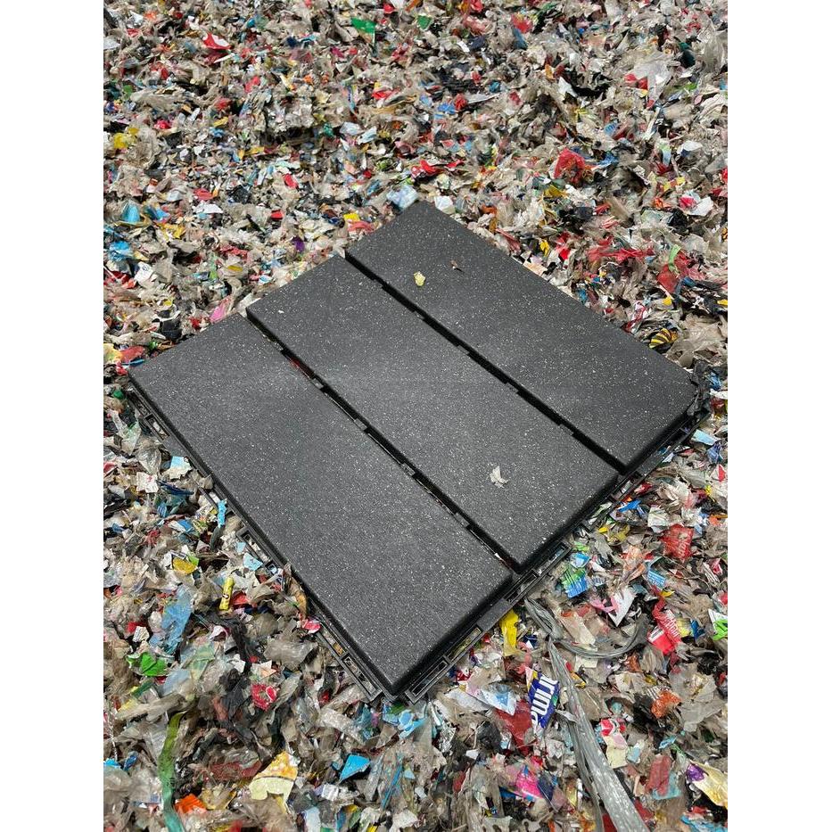 Lantai Dek Srasah Floor Decking Outdoor Indoor Dark Grey Plastik