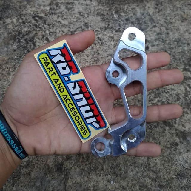 Breket kaliper standar matic honda beat, scoopy, vario disk 220mm