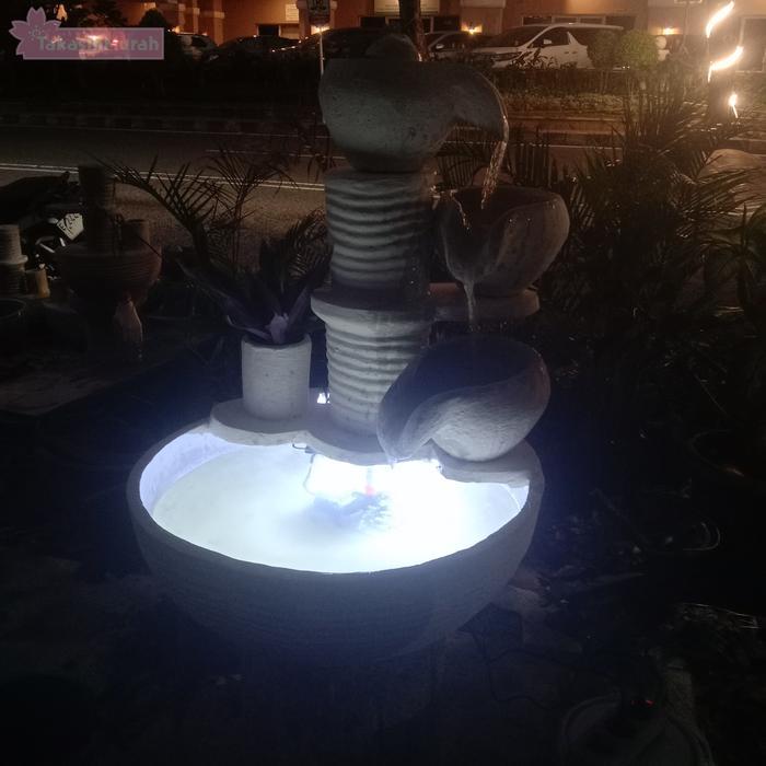 Lampu Kolam Air Mancur Minimalis Khusus Pesanan Dengan Air Mancur