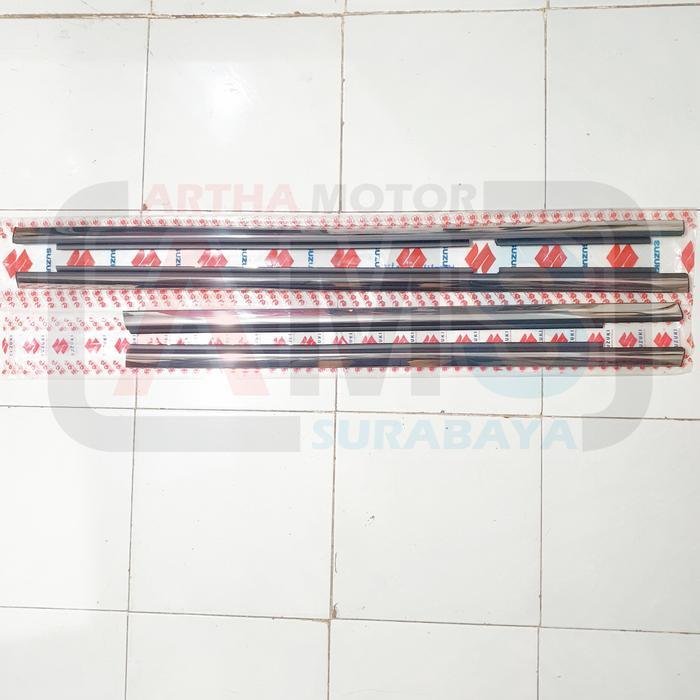 Karet Pelipit List Lis Kaca Wheater Strip Mobil Apv