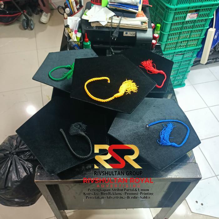 Sale Topi Toga Wisuda Bludru Topi Senat Topi Guru Besar Topi Rektor