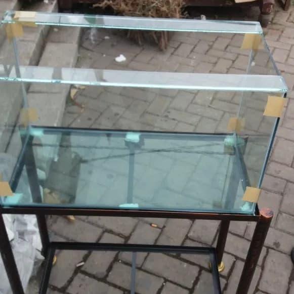 AQUARIUM 50X30X30 KACA 5.MILI +RAK AQUARIUM 50X30 TINGGI U0 BESI ULIR