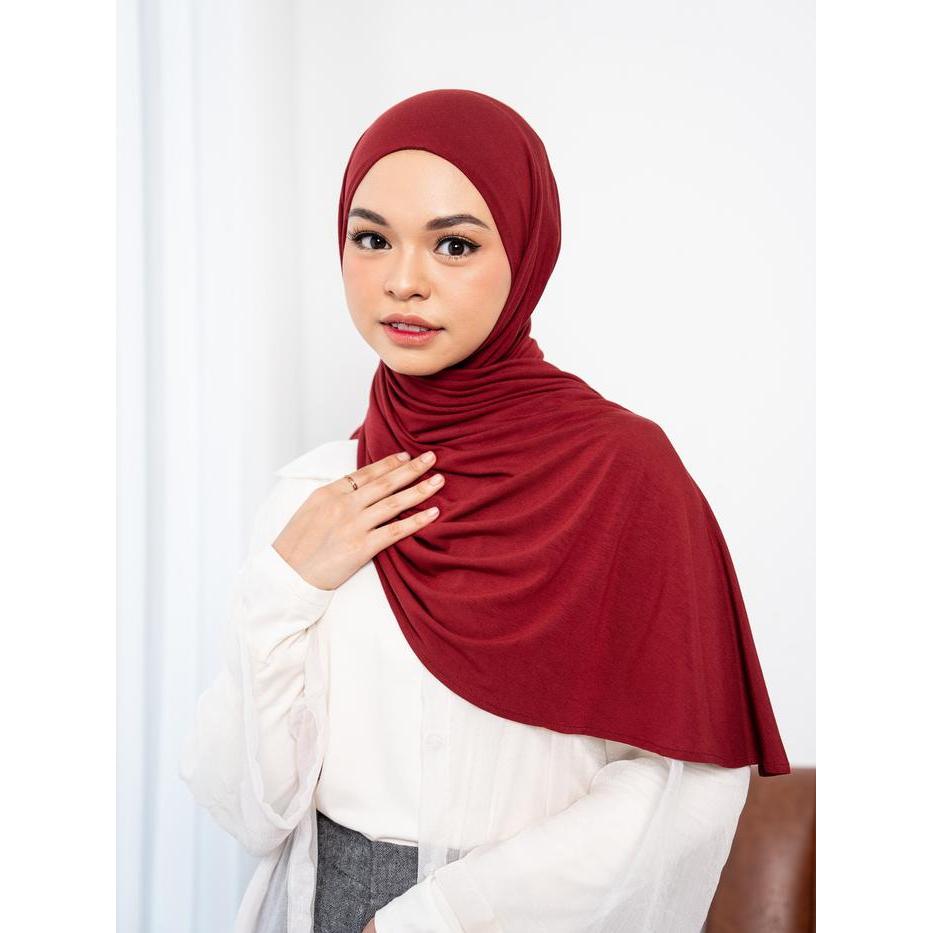 dowg- Zm Zaskia Mecca X Meccanism - Queenza Spandex Pashmina Instan - Hijab Kaos Cooltech