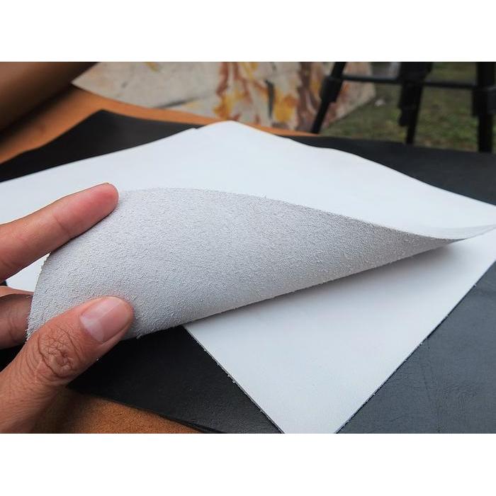 BOYXX- Bahan Kulit Sapi Lembaran Putih