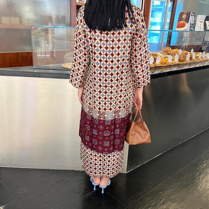 Lausboutique-Iskandar Set-Seri Klasik-Setelan Batik Wanita