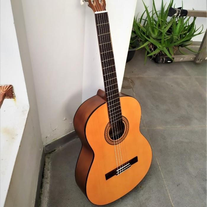 Gitar Klasik Nilon Murah Warna Natural Bonus Tas, Senar, Pick