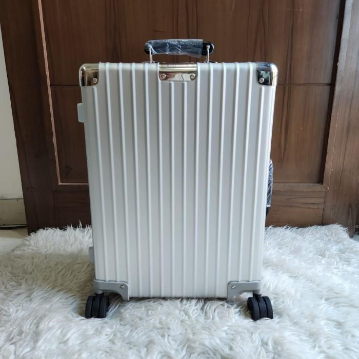 Koper Rimowa Classic 20 Inch Cabin Silver