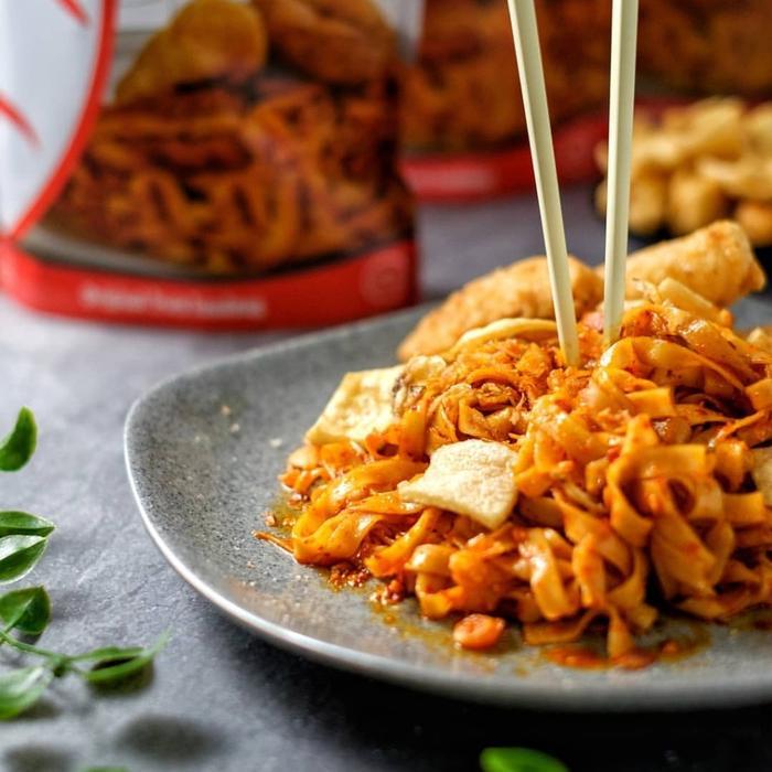 53wp- Kwetiau Goreng Teh Dedew Sambal Geprek 200 Gr
