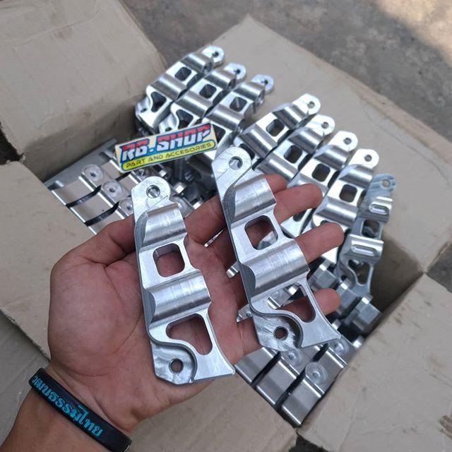 Breket kaliper monoblok beat scoopy vario shock standar disk 220mm
