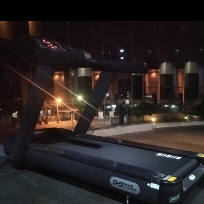 Treadmill elektrik DHZ X 8200 treadmill komersial (ORIGINAL IMPORT)