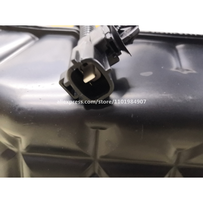 S16F0-E0020A Cooling System Water Tank Case For Hino E13C P11C