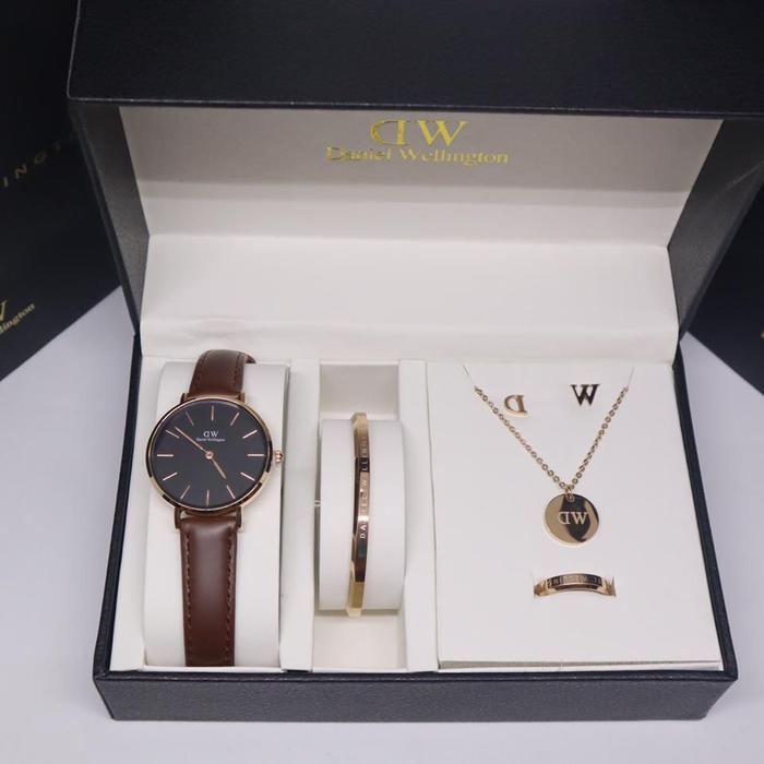 JAM TANGAN WANITA ANALOG PAKET KADO ULANG TAHUN