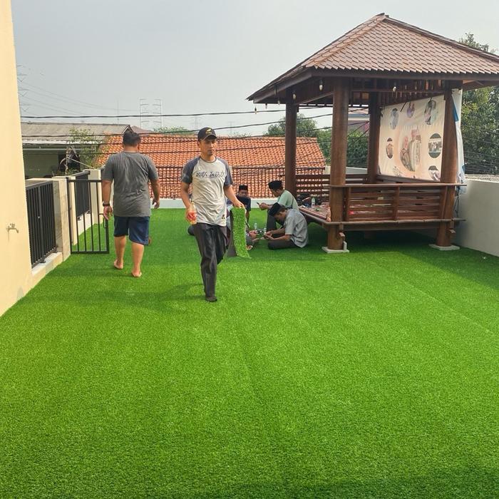 RUMPUT SINTETIS 1 ROLL TIPE SWISS TEBAL 3 CM UKURAN 2X5 METER