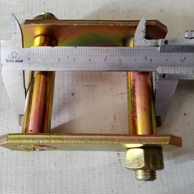 Spring Shackle Anting Per Belakang Isuzu Panther