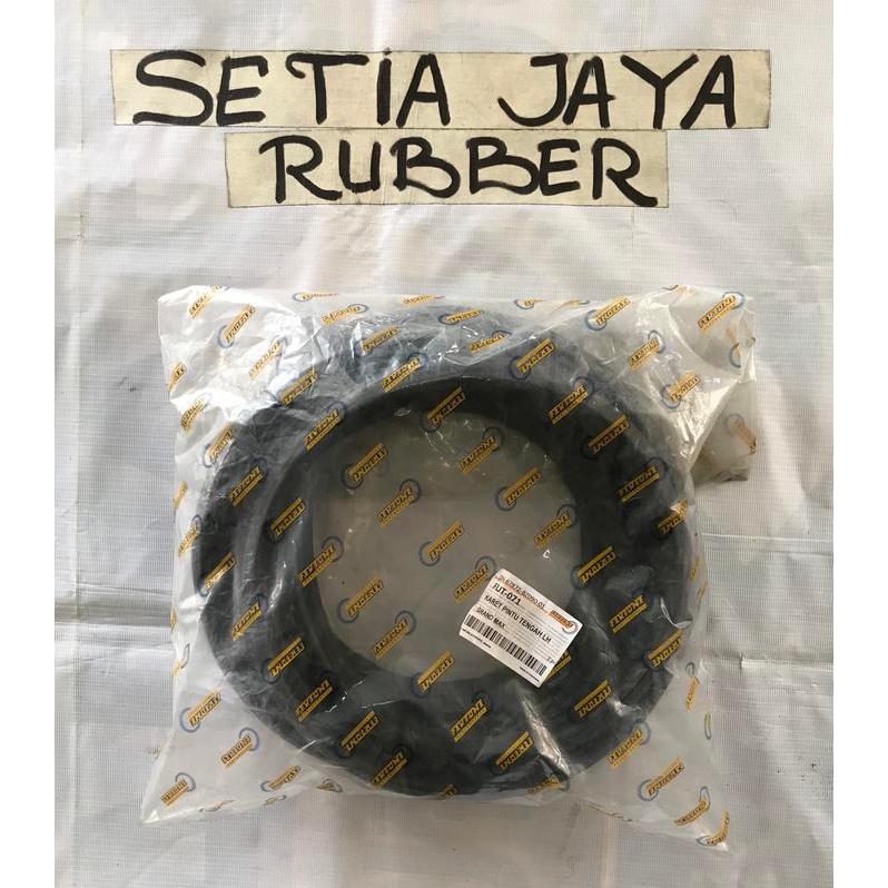 Karet pintu tengah grand / luxio