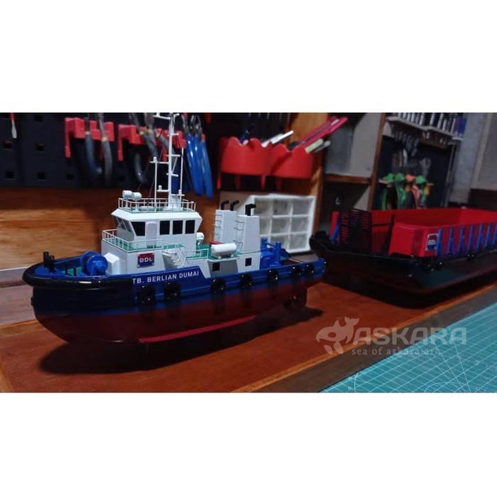 miniatur kapal tugboat + tongkang kode 71
