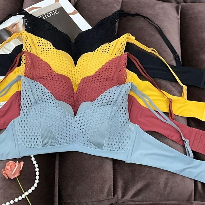 2Pcs,,,Bra / Bh Wanita Tanpa Kawat Busa Tipis #109 New Ukuran 32-38 Dan 3 Kait Bahan Super Lembut