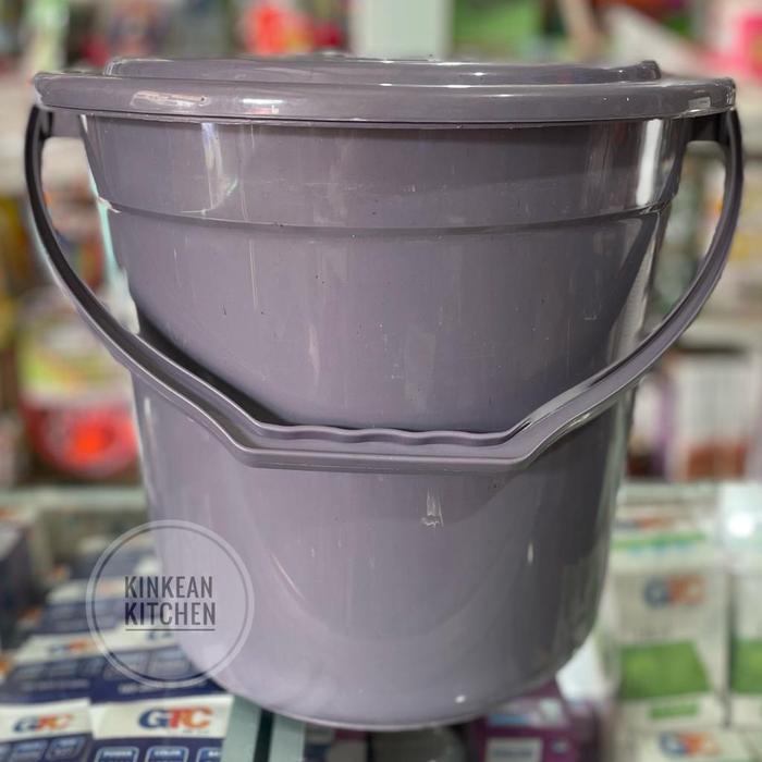 EMBER PLASTIK / YUTAKA ABU