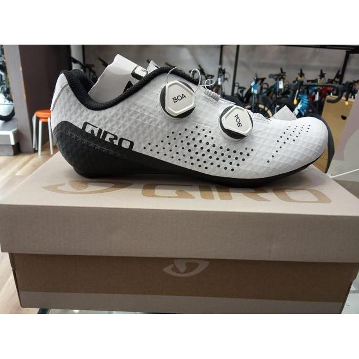 Sepatu Roadbike Cleat Giro Regime White