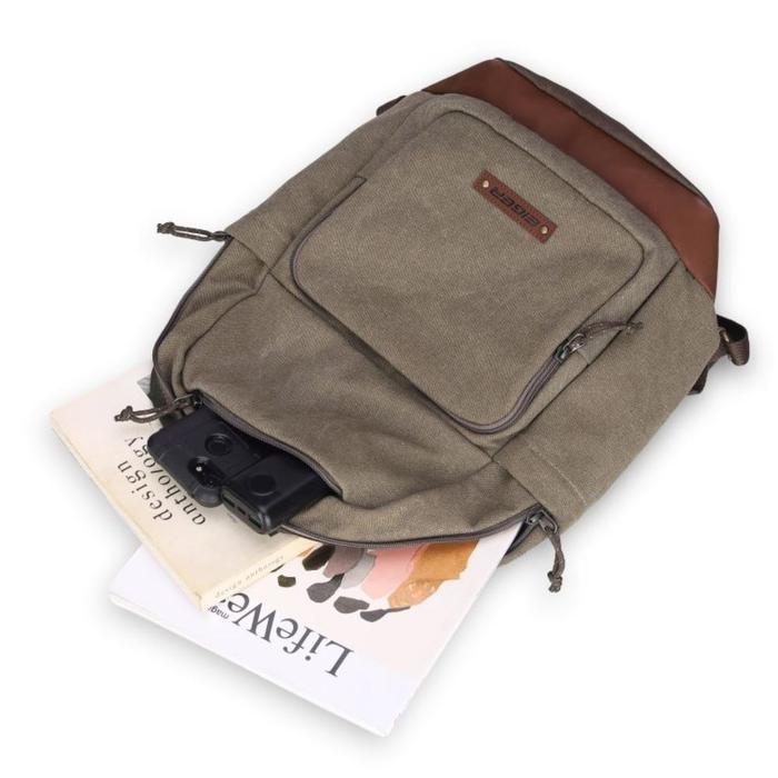 1j3j5- Eiger Cooper 17 Backpack Riding