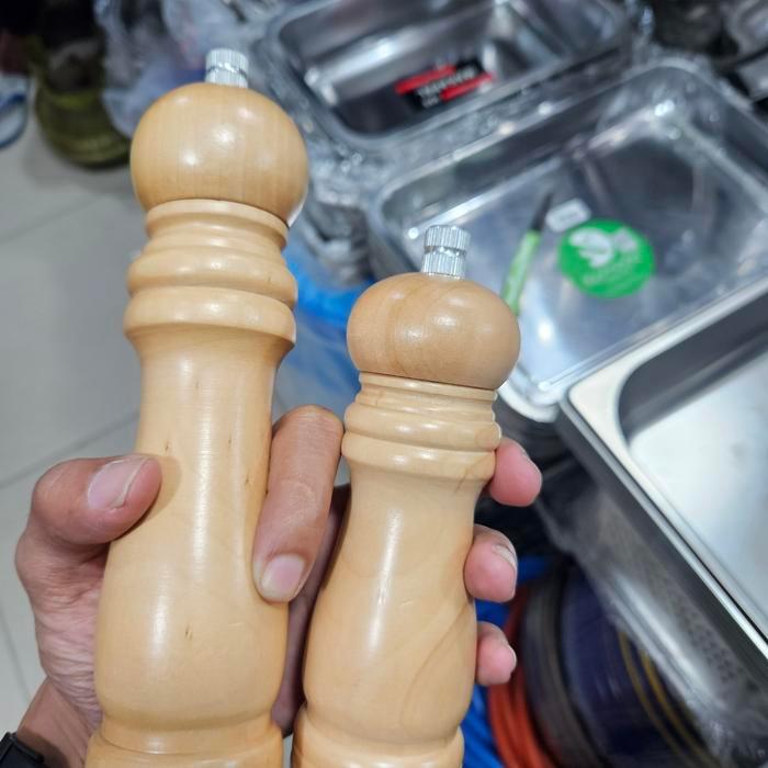 gilingan lada hitam tempat lada hitam