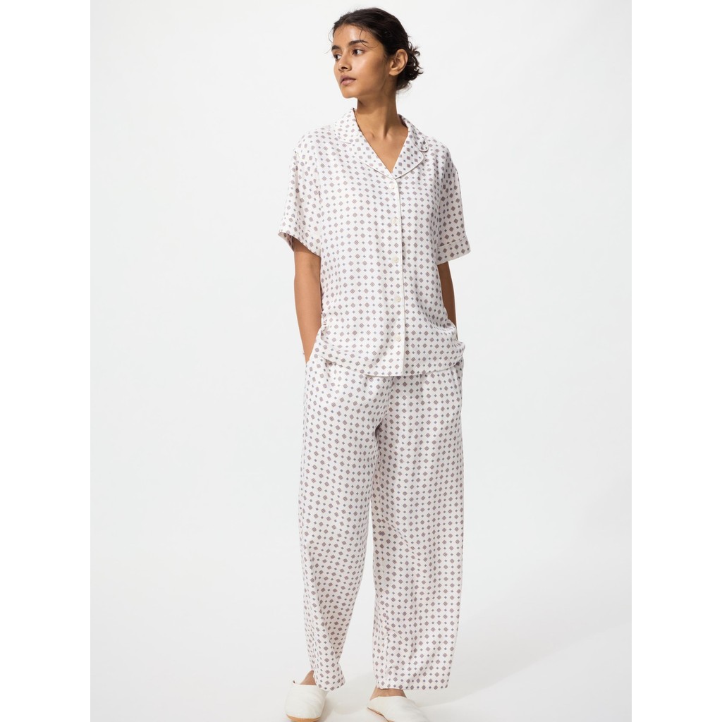 Uniqlo Piyama Satin Lengan Pendek (Celana Panjang)